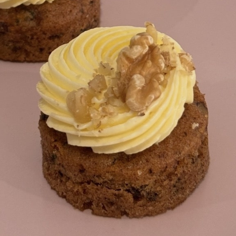 Petit four | carrotcake