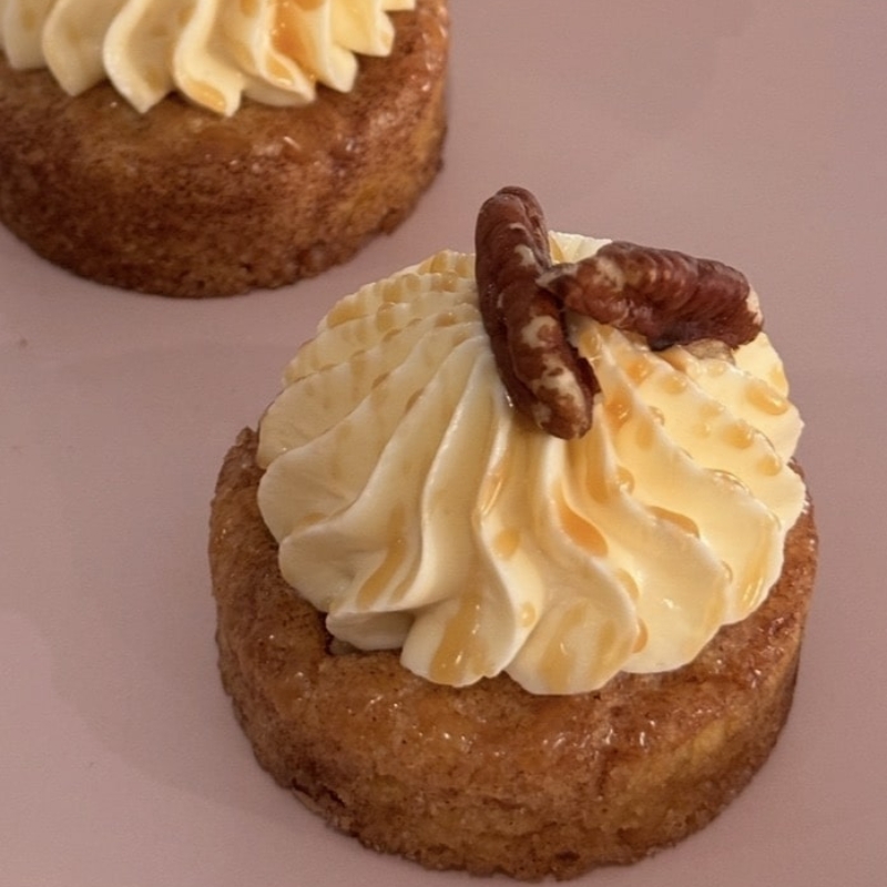 Petit four | pecanelli