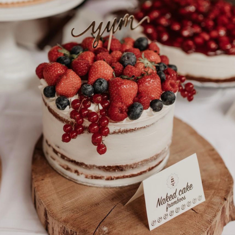 Semi nakedcake met seizoensfruit