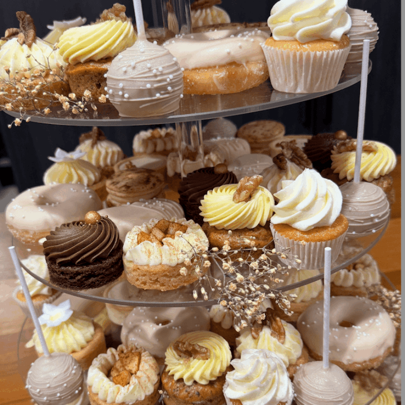 Petit fours &amp; mini's